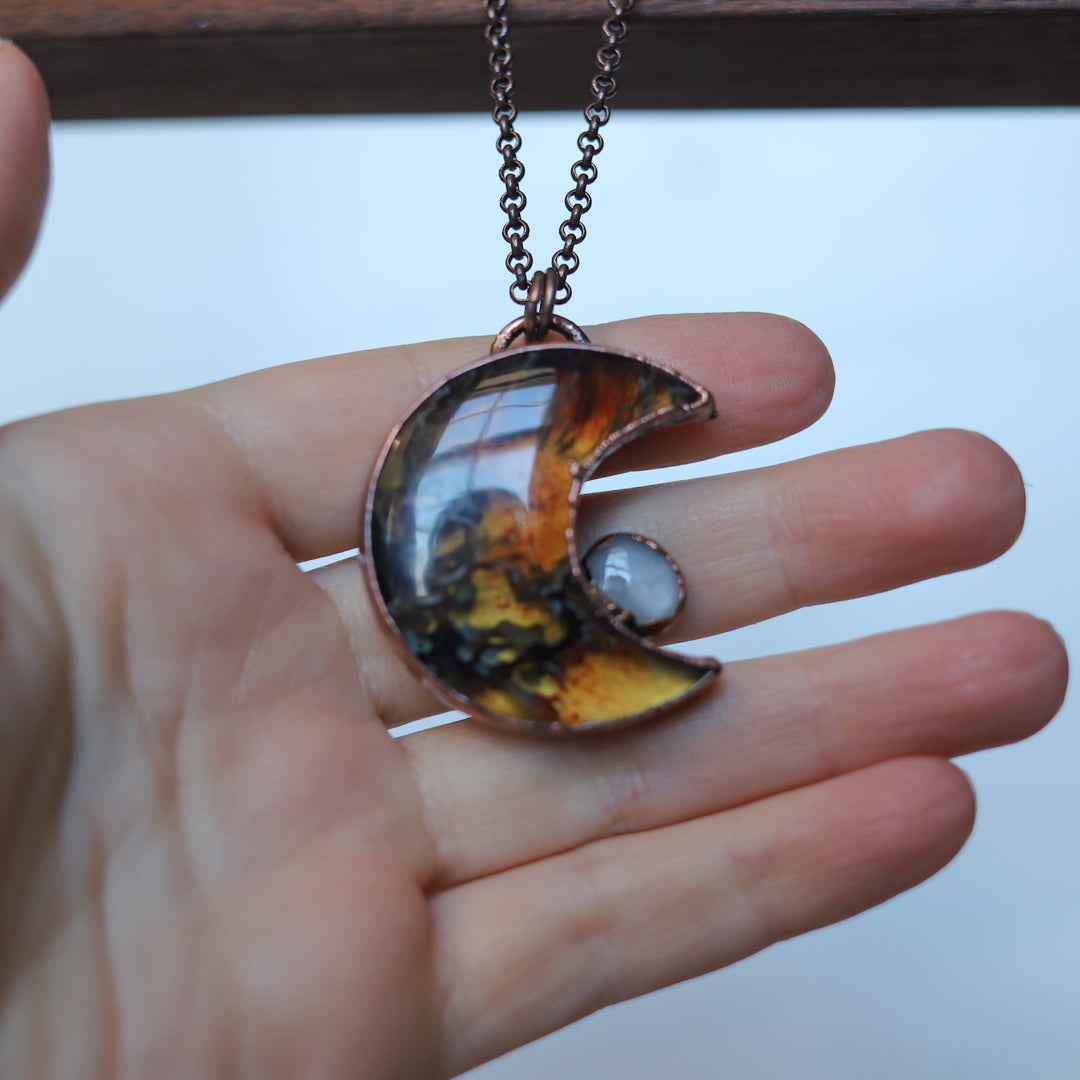 Amber Moon Necklace (d)