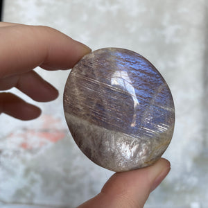 Sunstone/Moonstone Palm Stone (b)