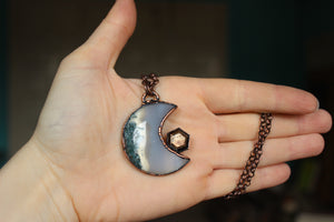 Moss Agate Moon with Gold Sapphire - d