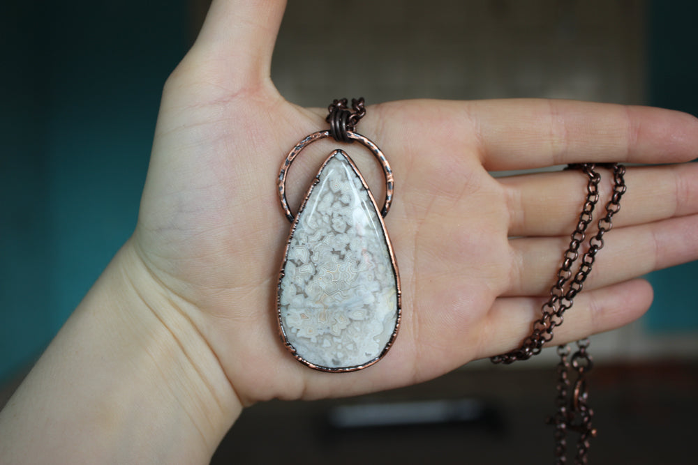 Large Lace Agate Necklace - b