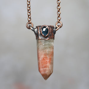 Green Quartz w/ Sunstone Necklace - d