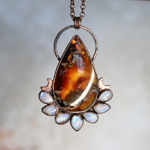 Celestial Amber Necklace (a)