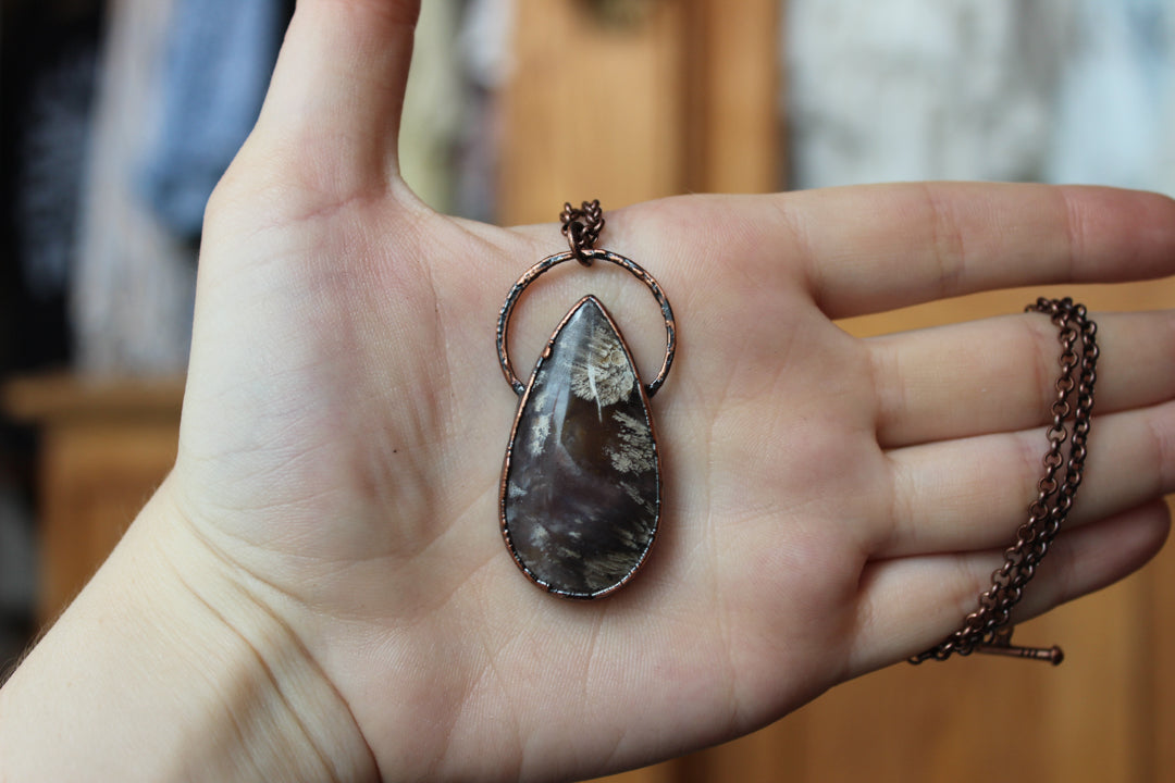 Plume Agate Necklace - b