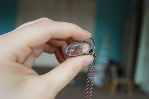 Small Enhydro Necklace - E (Carbon)