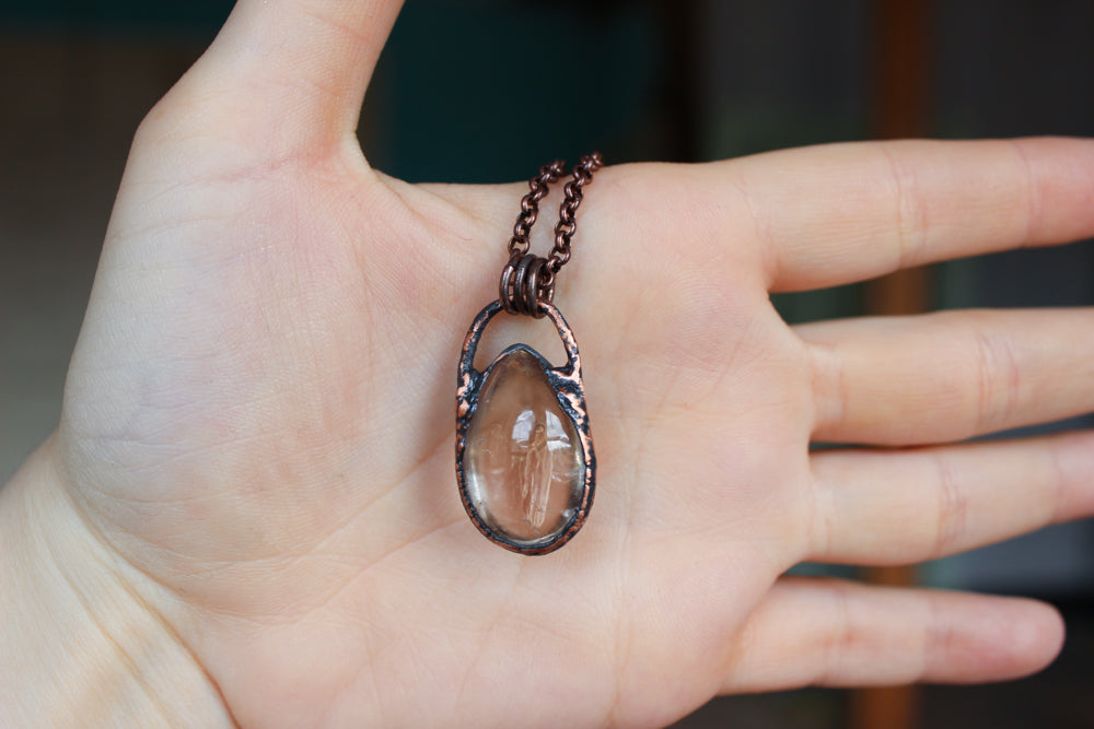 Small Enhydro Necklace - B